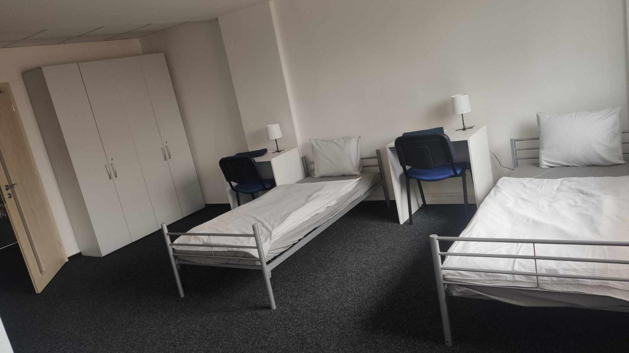 Parkcentrum Lowcost Hotel Near Center Of 오스트라바 외부 사진