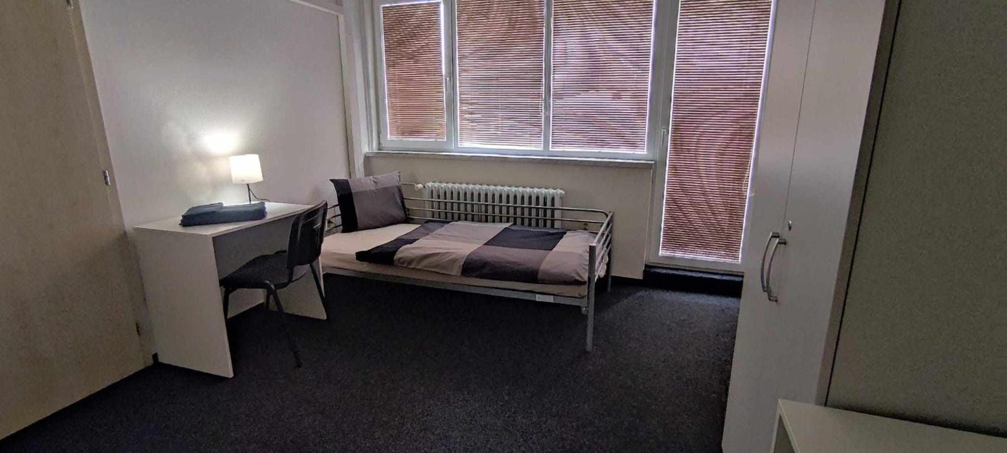 Parkcentrum Lowcost Hotel Near Center Of 오스트라바 외부 사진