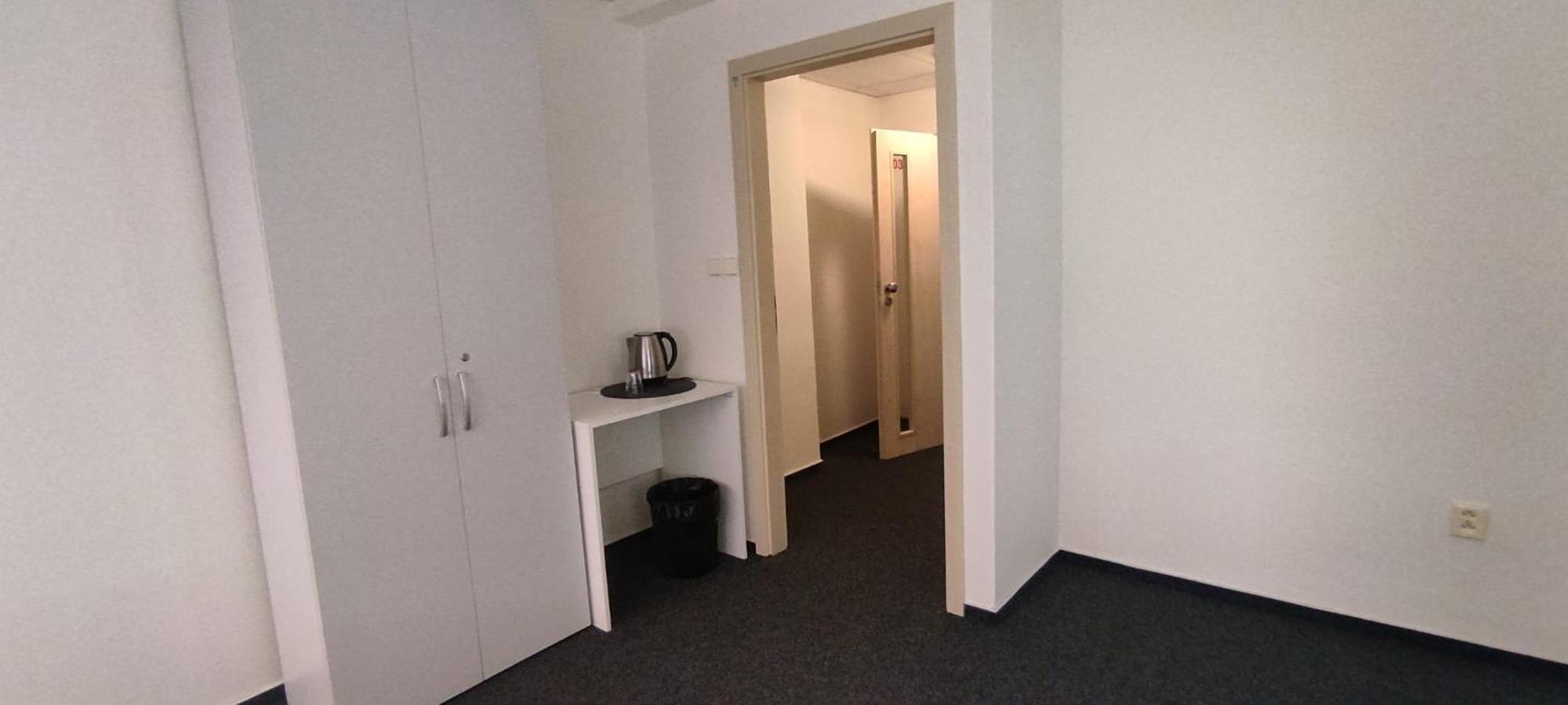 Parkcentrum Lowcost Hotel Near Center Of 오스트라바 외부 사진